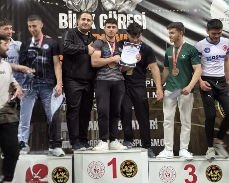 Bilek Güreşinden Madalyalarla Döndük (1)