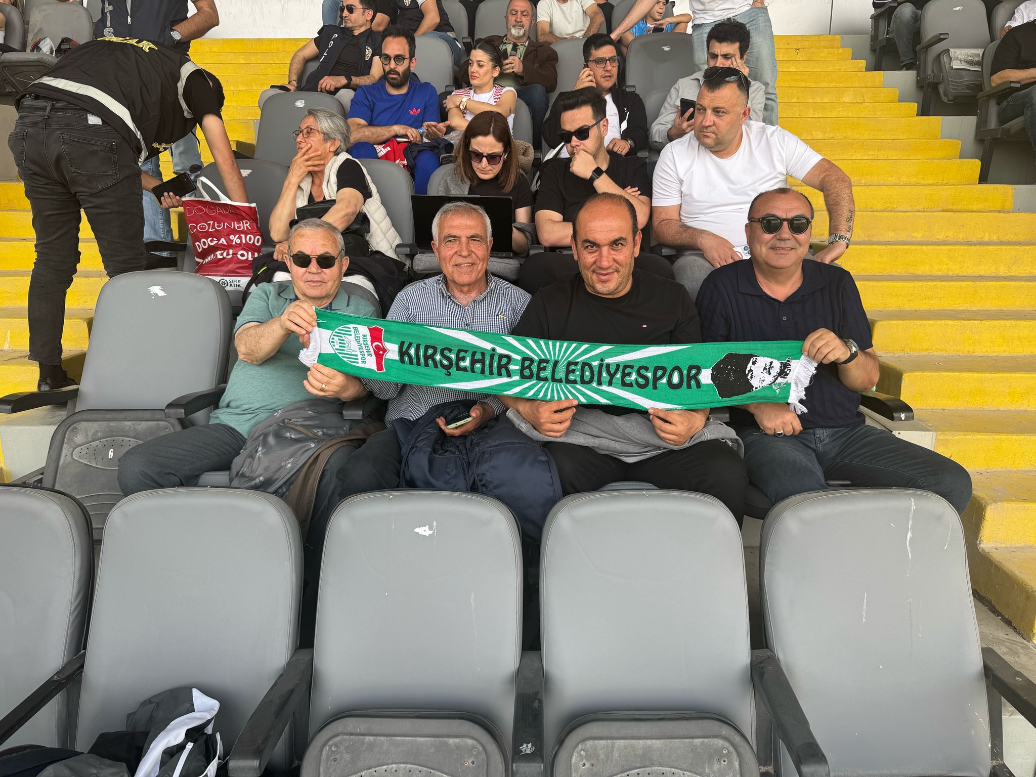 İzmir’deki Kırşehir Derneği Yöneticileri Kırşehirspor’u Ve Taraftarlarını Yalnız Bırakmadı (1)