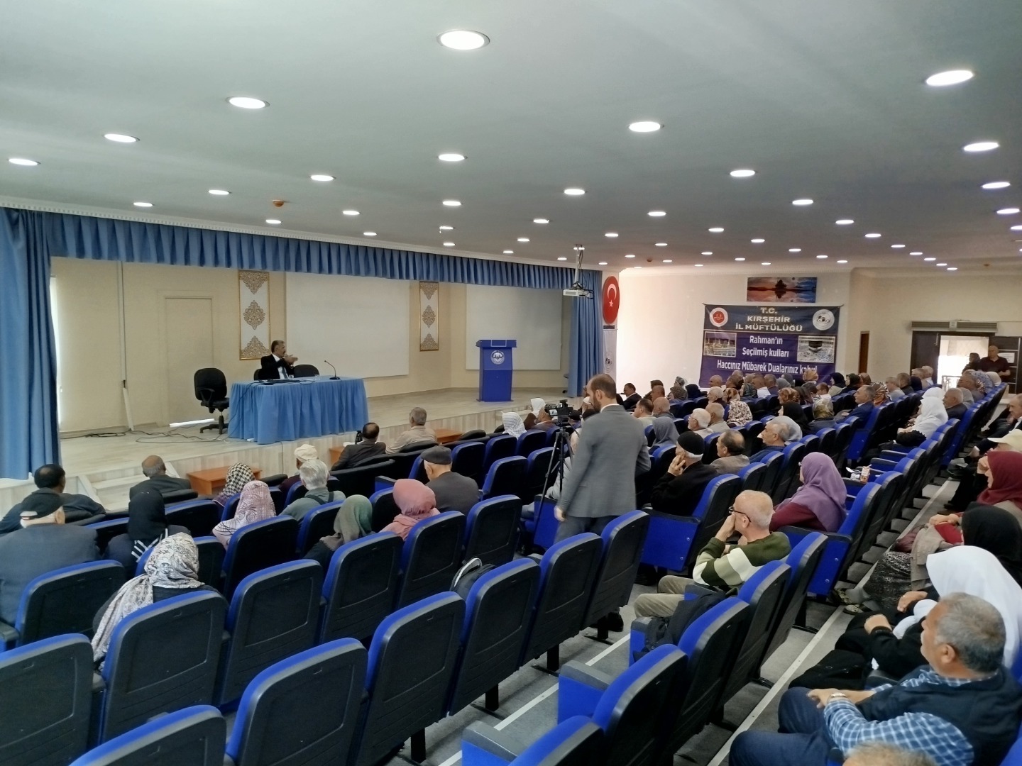 Kırşehir’de 200 Hacı Adayı Eğitim Seminerine Katıldı!1