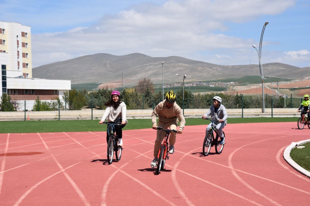 Kırşehir’de Gençler Geleceğe Pedal Çevirdiler