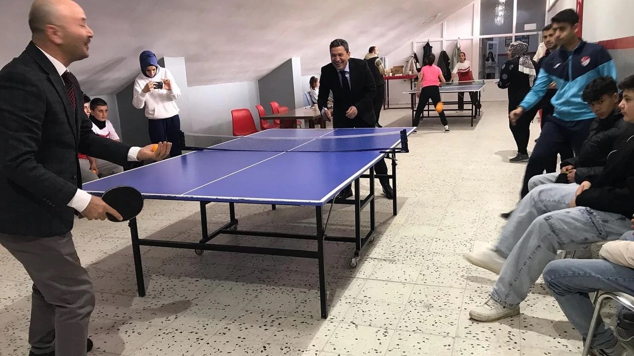 Masa Tenisi Turnuvaları Başladı (2)