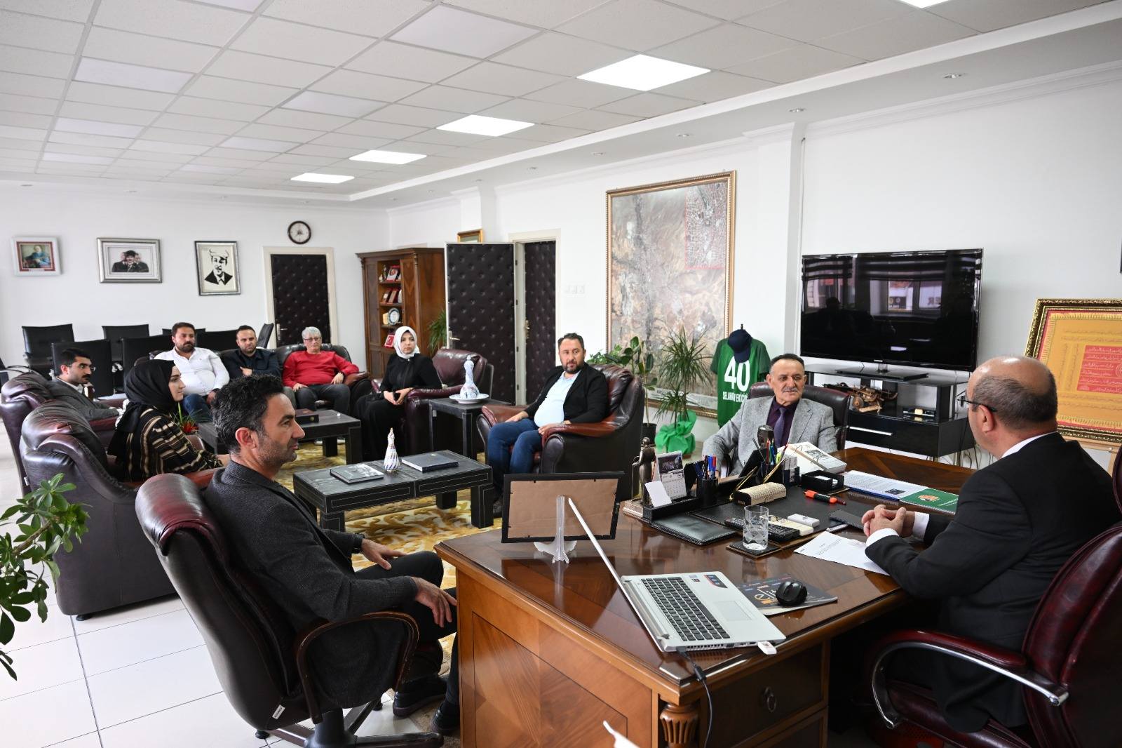 Başkan Ekicioğlu’na 2