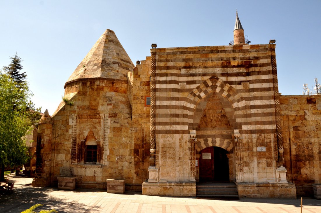Cacabey Medresesi 1