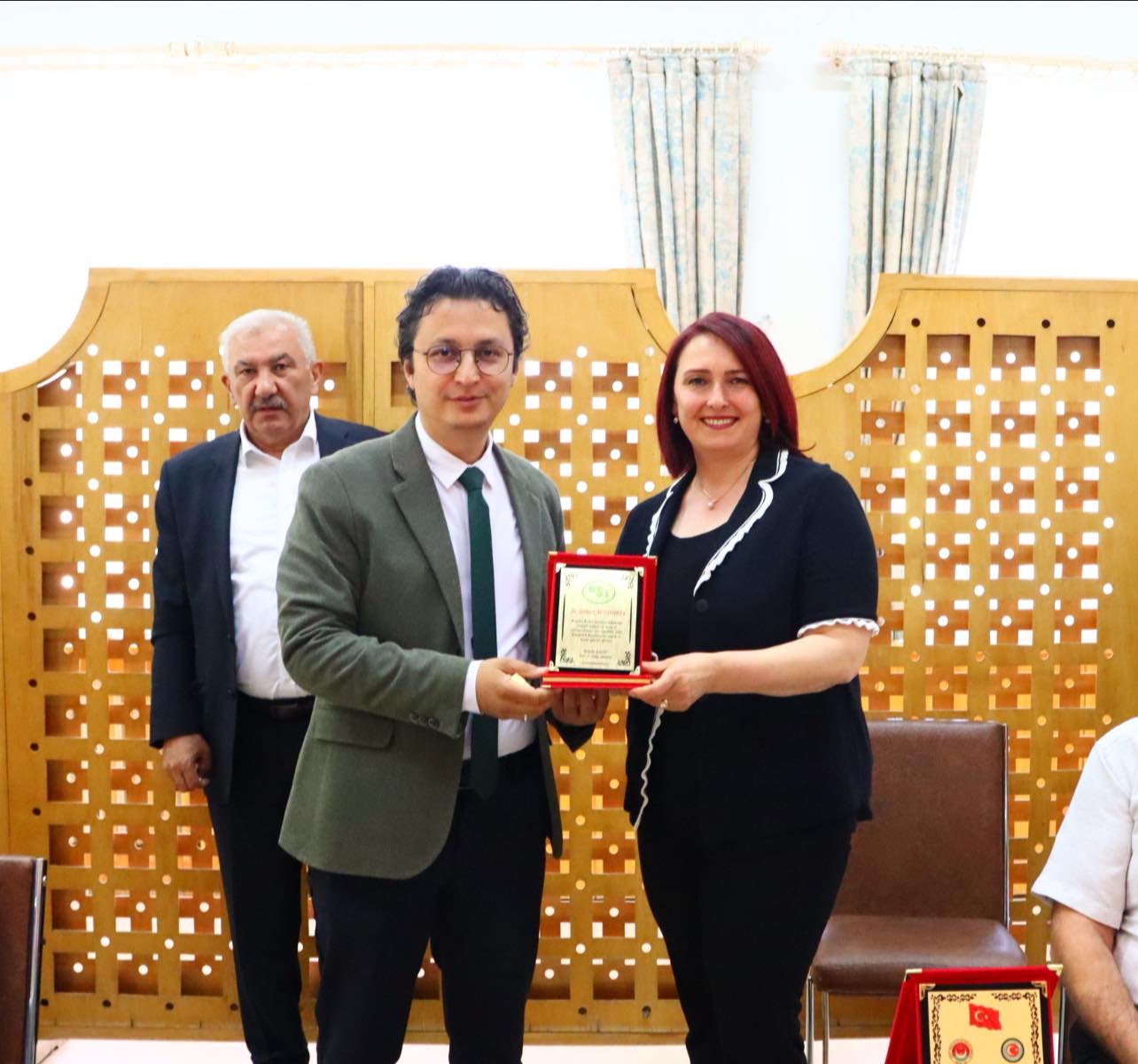 Emekli Olanlar Için Veda Yemeği Düzenlendi3