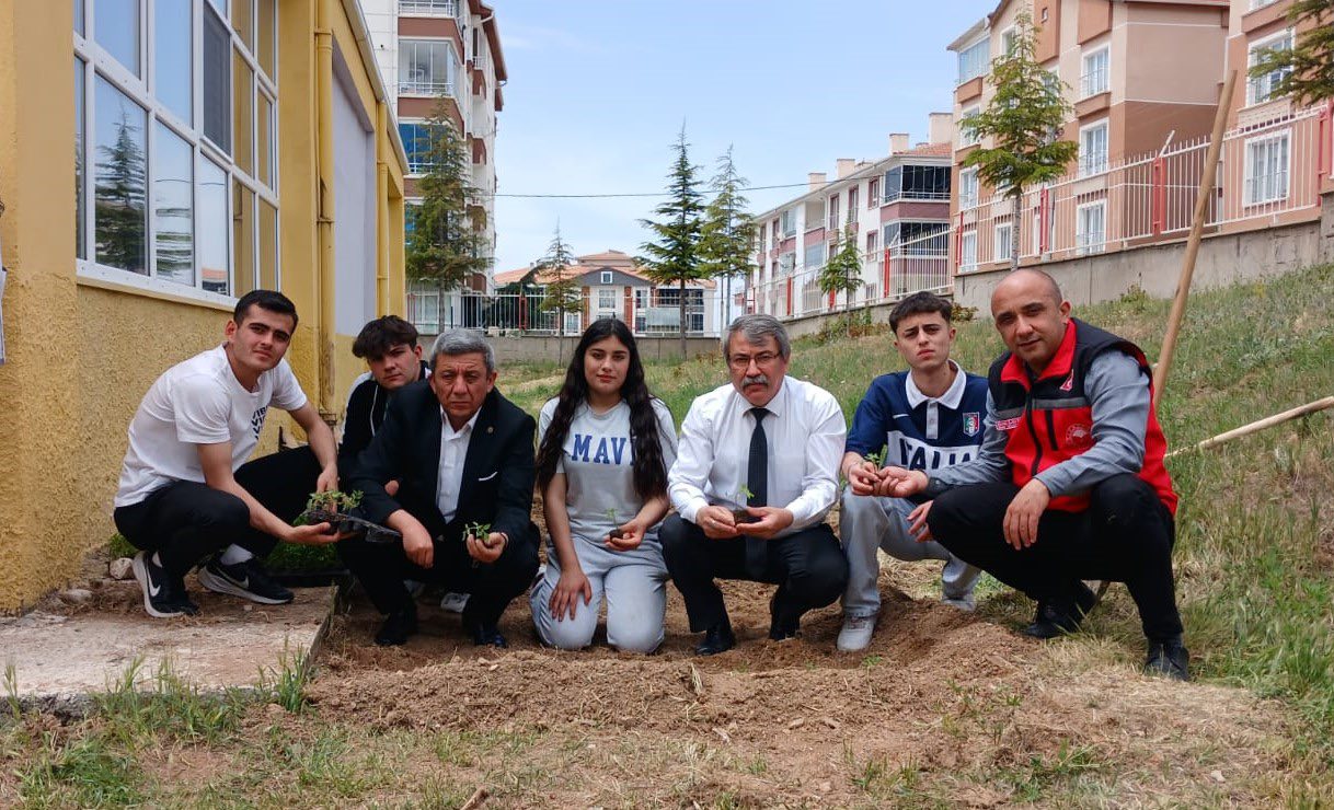 Geleceğin Çiftçileri İlk Fideyi Dikti!4