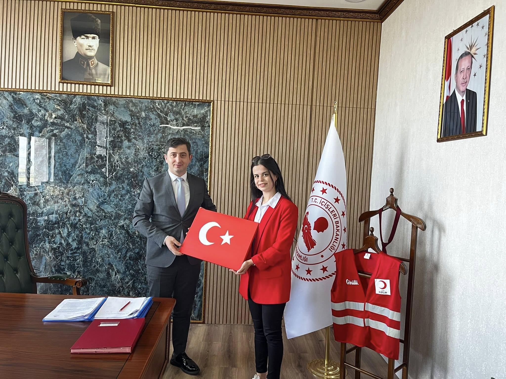 Gençlik Haftası’nda Kaymakamlıkta Bayrak Teslimi Yapıldı (2)
