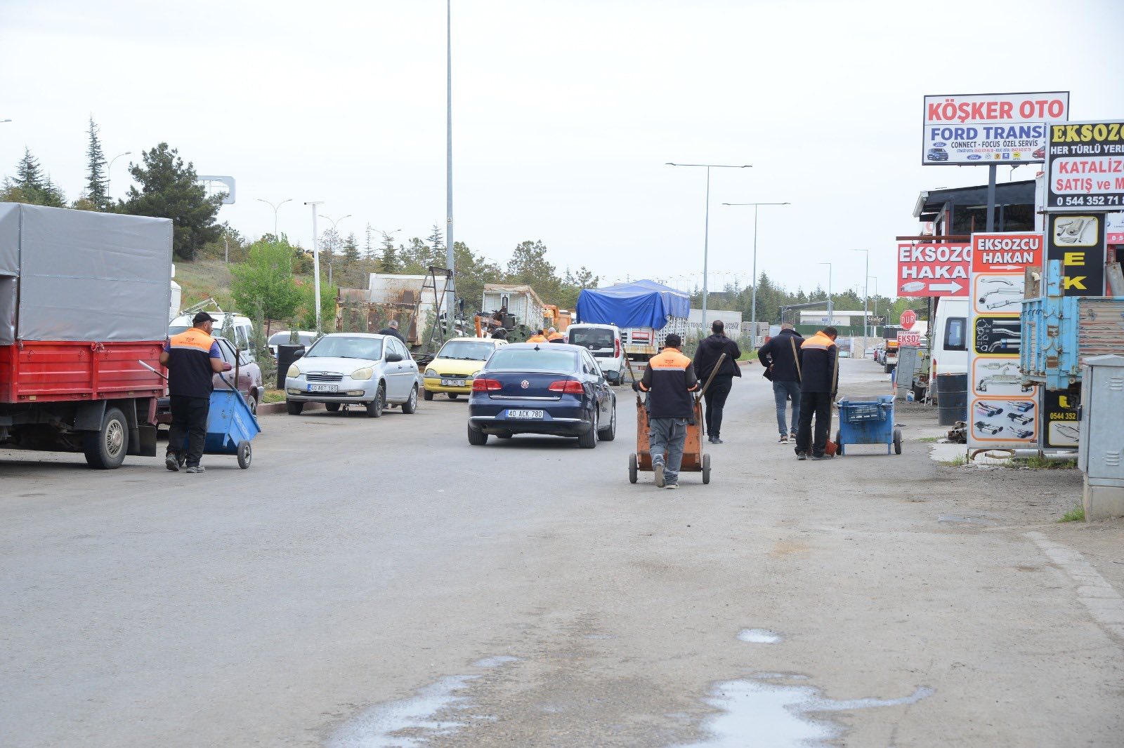 Kırşehir Belediyesi Ekipleri Sanayiyi Temizledi3