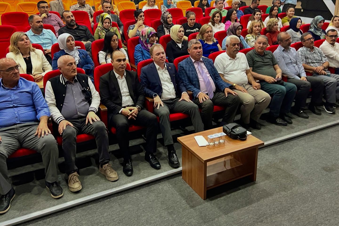 Kırşehir’de Eğitim Konferansı3