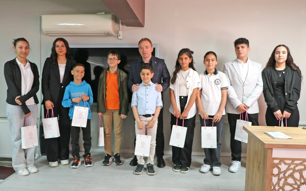 Kırşehir’de Öğrenciler Dil Bilinci Için Yarıştı!3