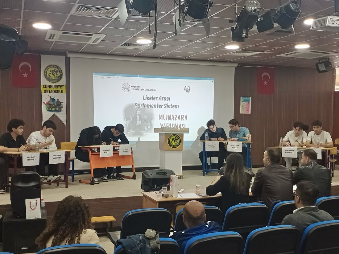 Kırşehir’in En Iyi Münazara Ekibi Belirlendi2