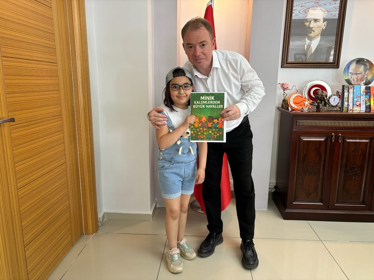 Minik Yazar Müdür Gülşen’e Yazdığı Hikayeyi Okudu-3