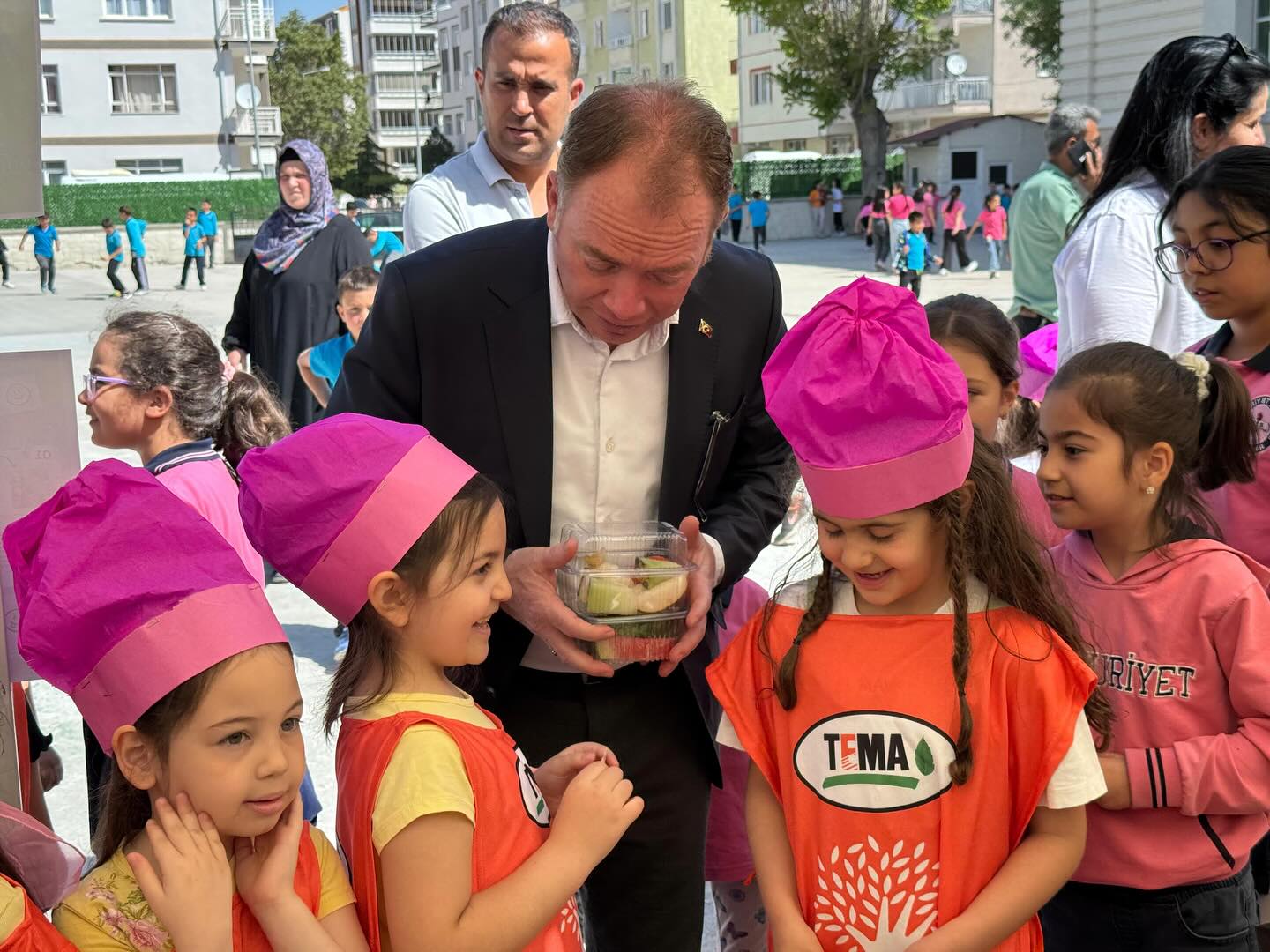 Minik Yüreklerden Büyük Mesaj!