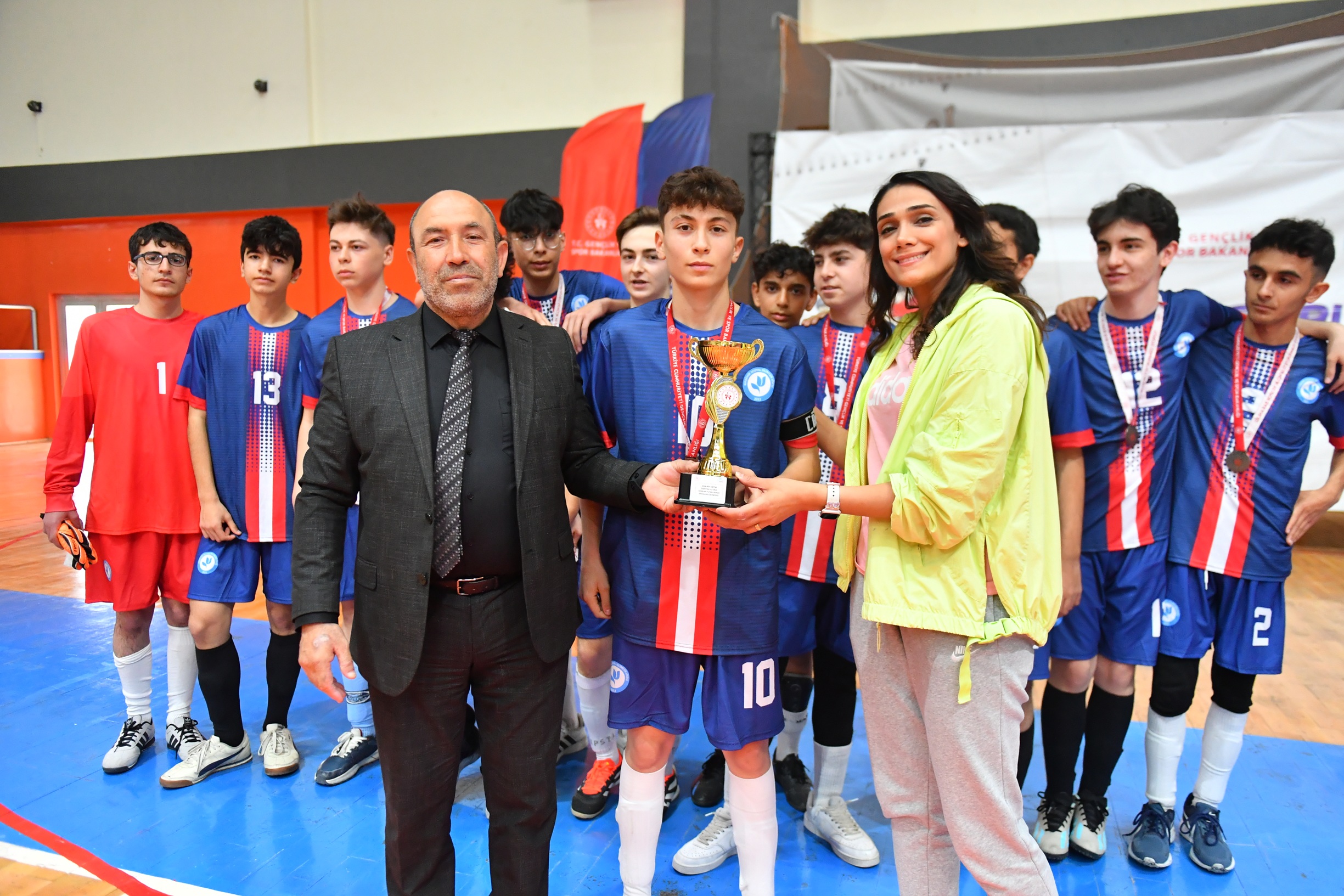 Sosyal Bilimler 3’Üncü Oldu (2)