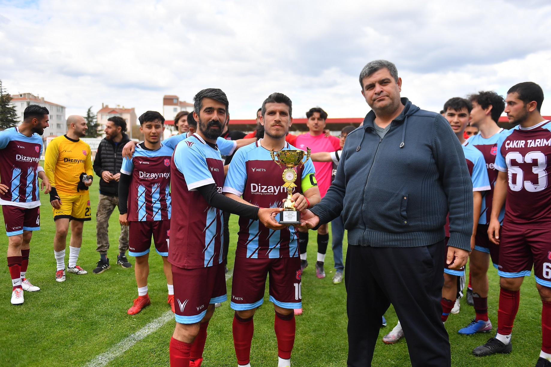 Yetişen Yıldızlar Kupasını Aldı (3)