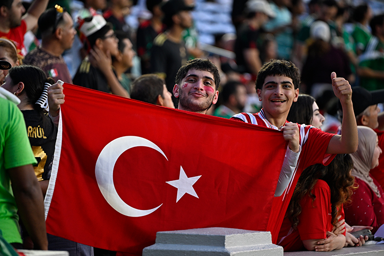 A Mi̇lli̇ Futbol Takimi, Hazirlik Maçinda Meksi̇ka'ya 1 Mağlup Oldu (2)