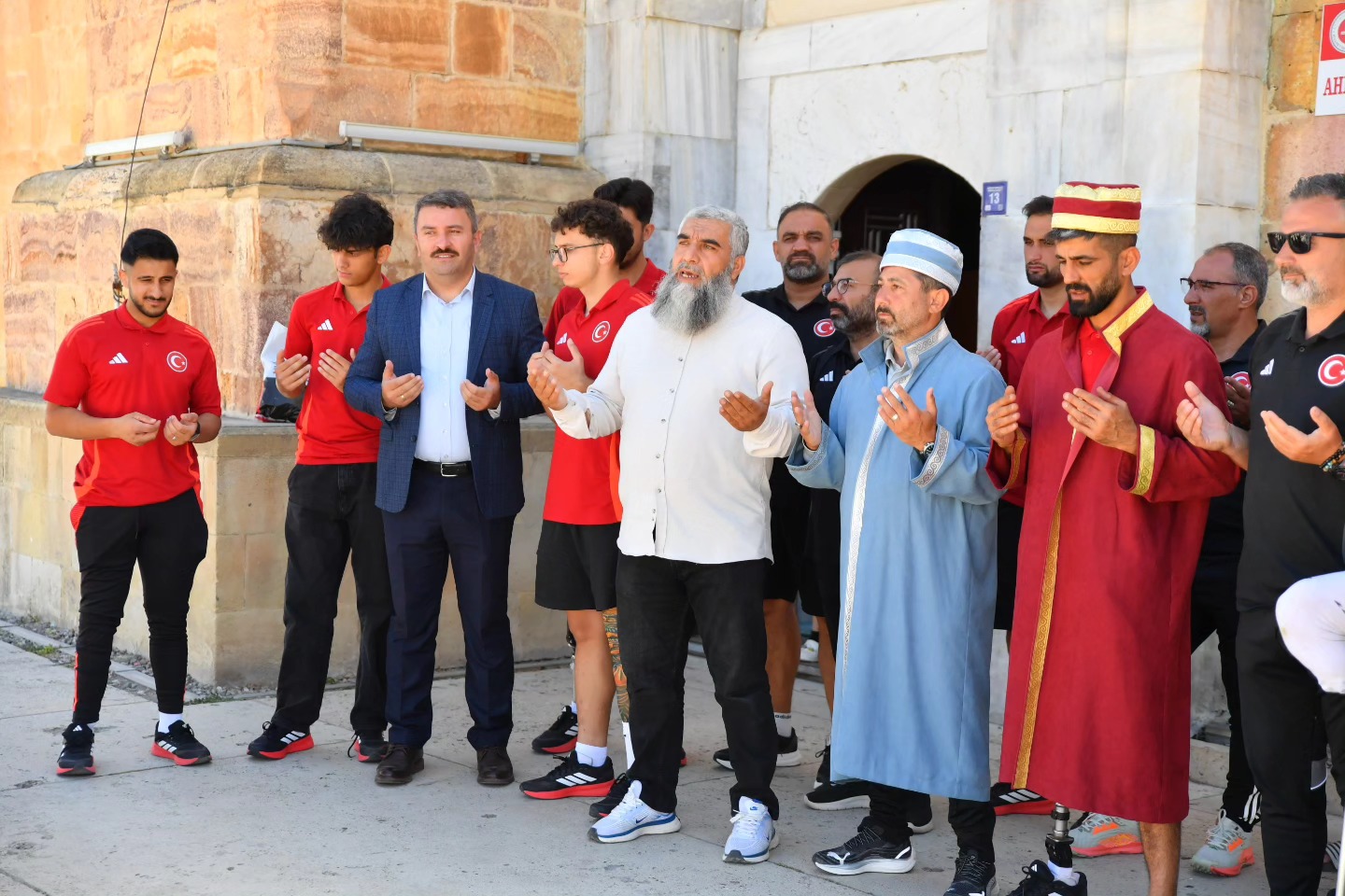 Antrenör Temiz, “Kırşehir’e Gelipte, Ahi Duası Okunmadan Gidilmezdi…” (1)