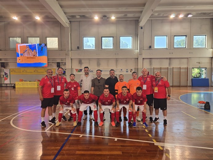 Bakan Bak, Down Futsal Milli Takımını Tebrik Etti (2)