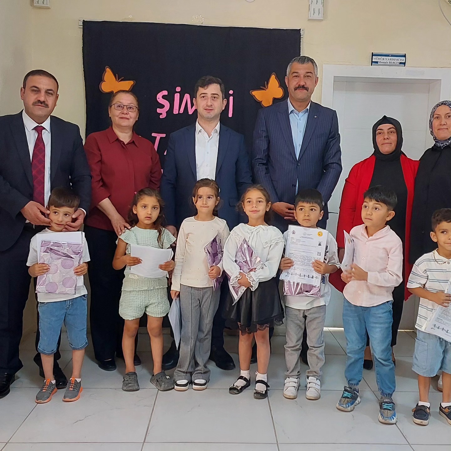 Başkan Hakanoğlu Karne Töreninde Öğrencilerle Buluştu2
