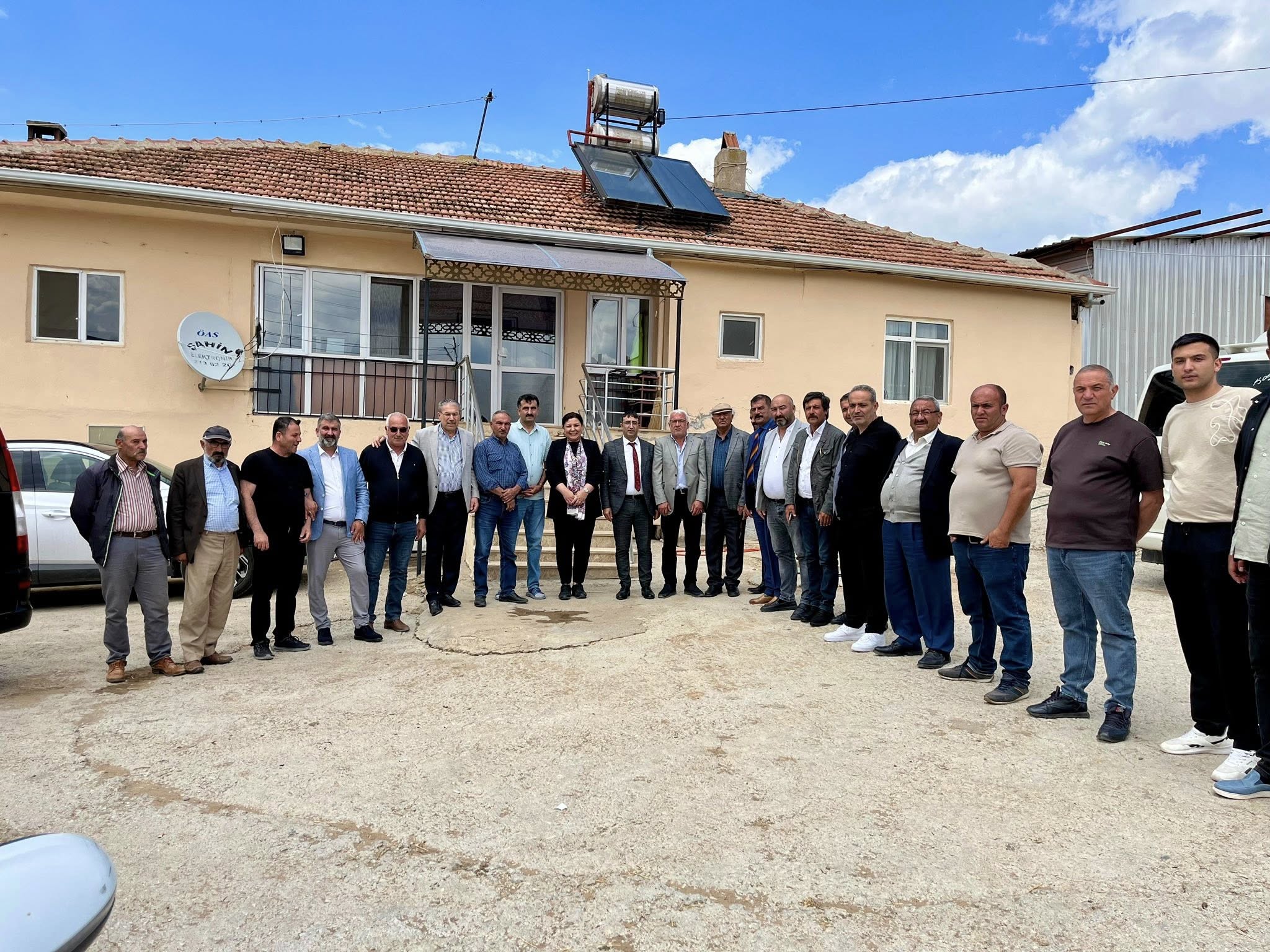 Başkan Ozan Çiftçilerle Buluştu, Sorunları Dinledi