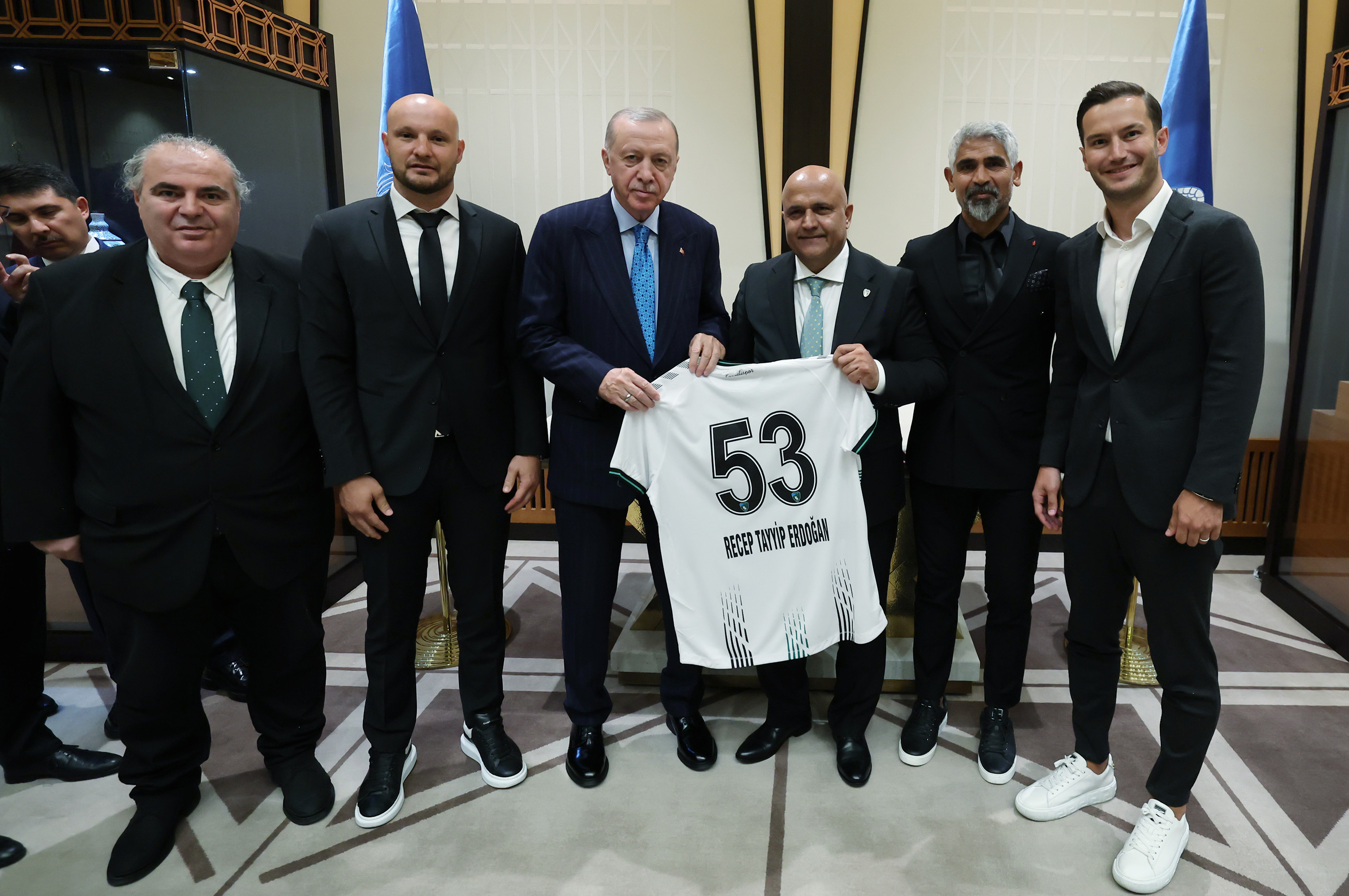 Cumhurbaşkanı Erdoğan, Süper Lige Yükselen Takımları Makamında Ağırladı (3)