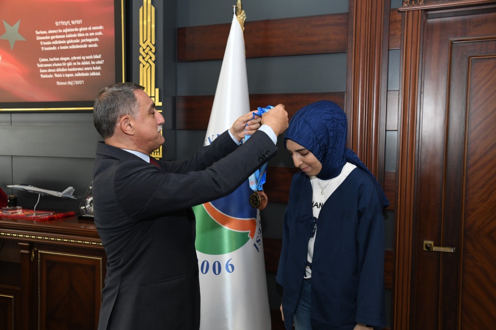 Hatice Ünal’dan Büyük Başarı (2)-1