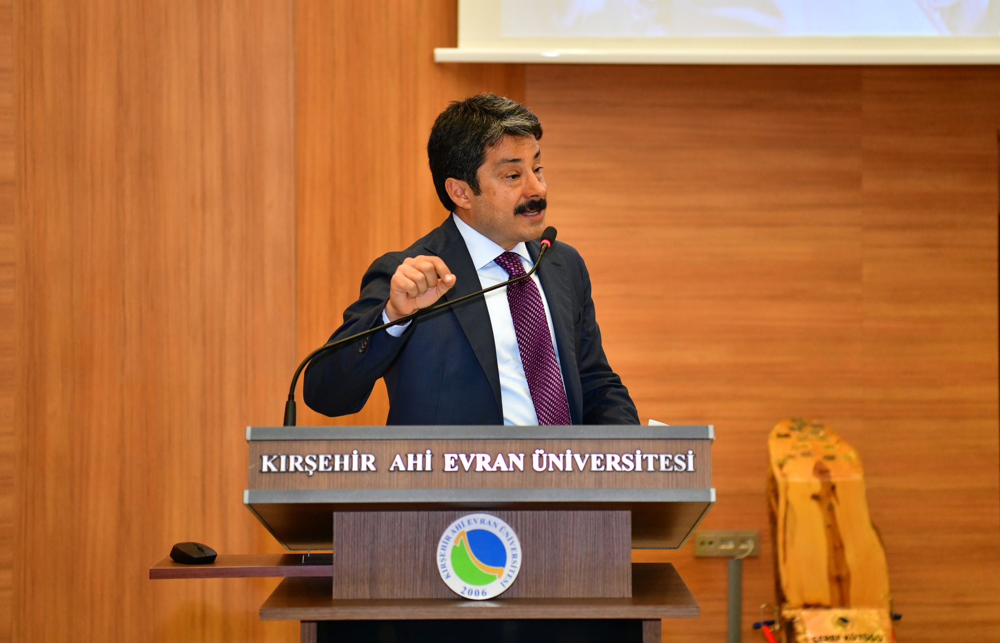 Kırşehir Ahi Evran Üniversitesi'nde 3960 Mezunla Gurur Günü3