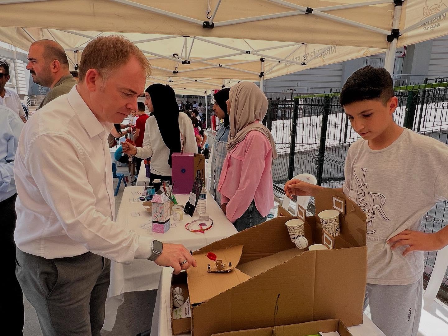 Kırşehir’de Yıl Sonu Sergisi Büyük Merak Uyandırdı2