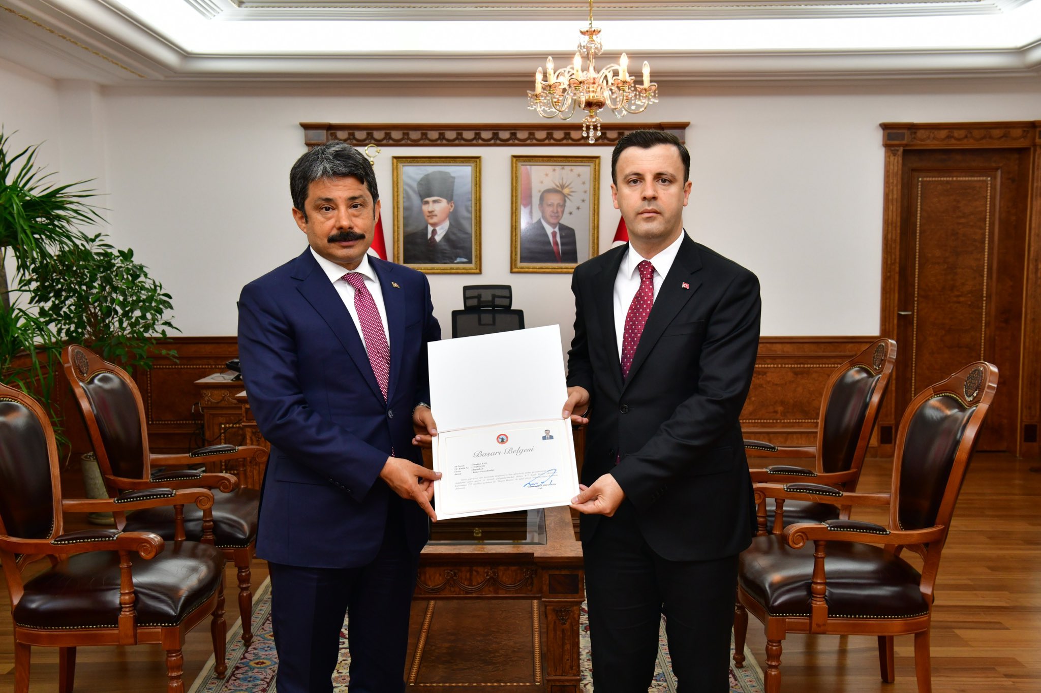 Kırşehir’e Hizmet Eden İsimler Yeni Görev Yerlerine Uğurlandı3