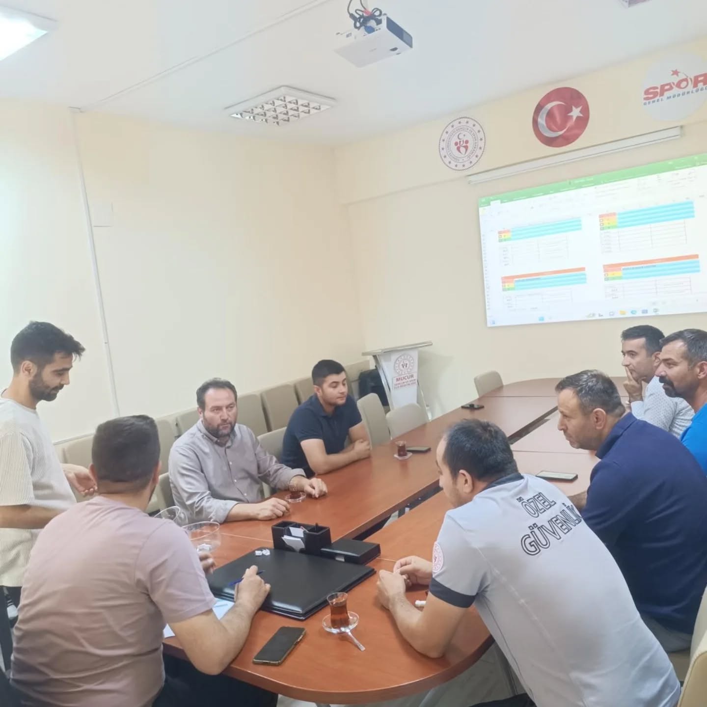 Mucur’da Voleybol Turnuvası Fikstürü Çekildi (2)