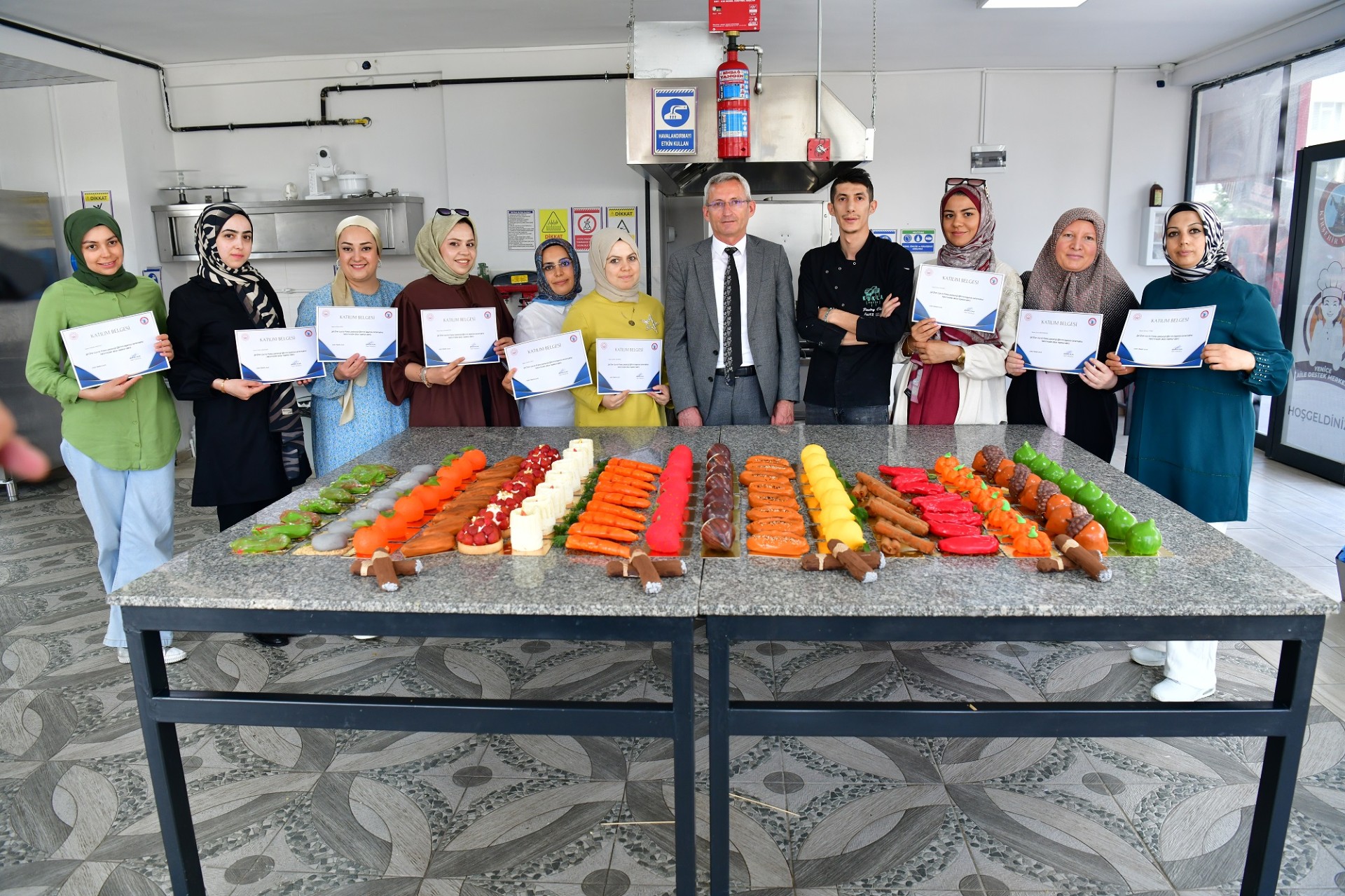 Mutfakta Sankursiyerler Fransız Pastacılığı Eğitimini Tamamladı
