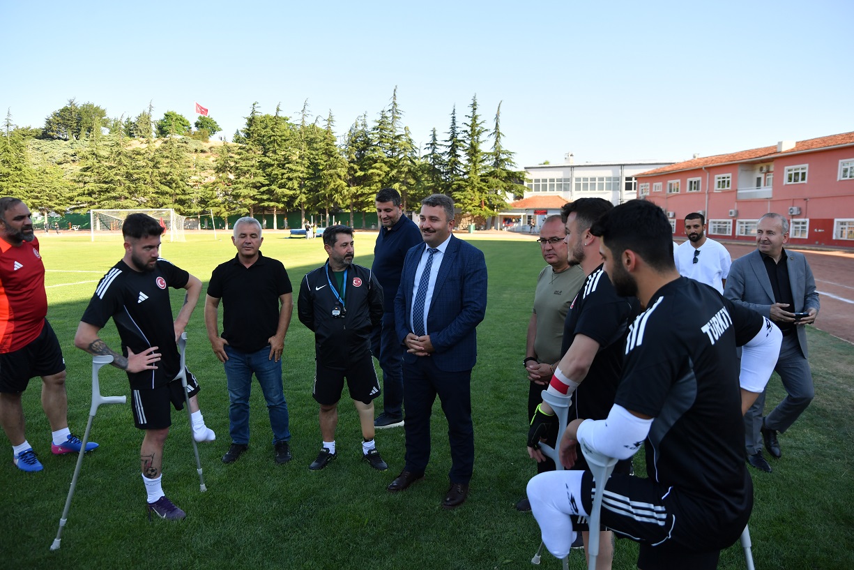 Spor İl Müdürü Çakmakçı’dan Ampute Milli Takımına Tatlı Ziyaret (3)