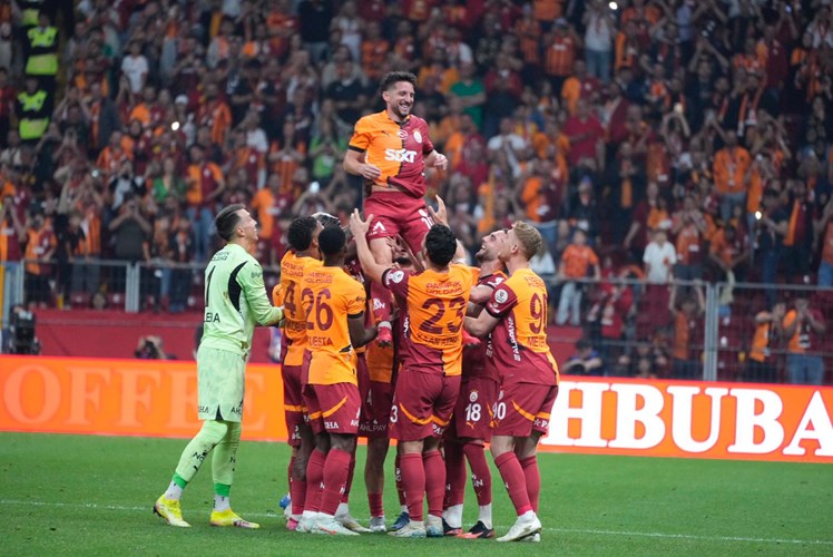 Süper Lig'de 2024 2025 Sezonu Sona Erdii (5)