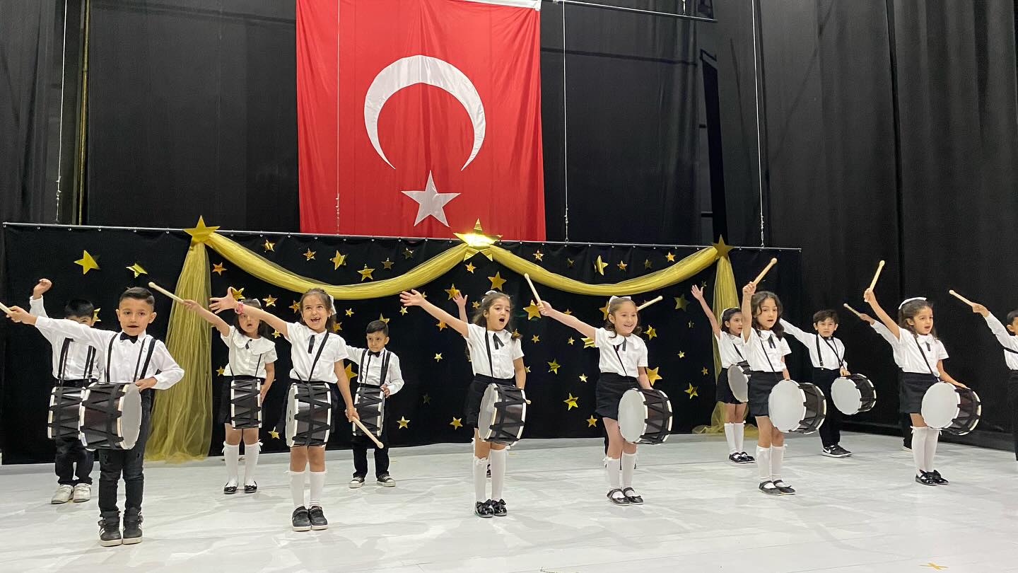 Tobb Anaokulu Öğrencileri Yılsonu Gösterisi Ile Göz Doldurdu