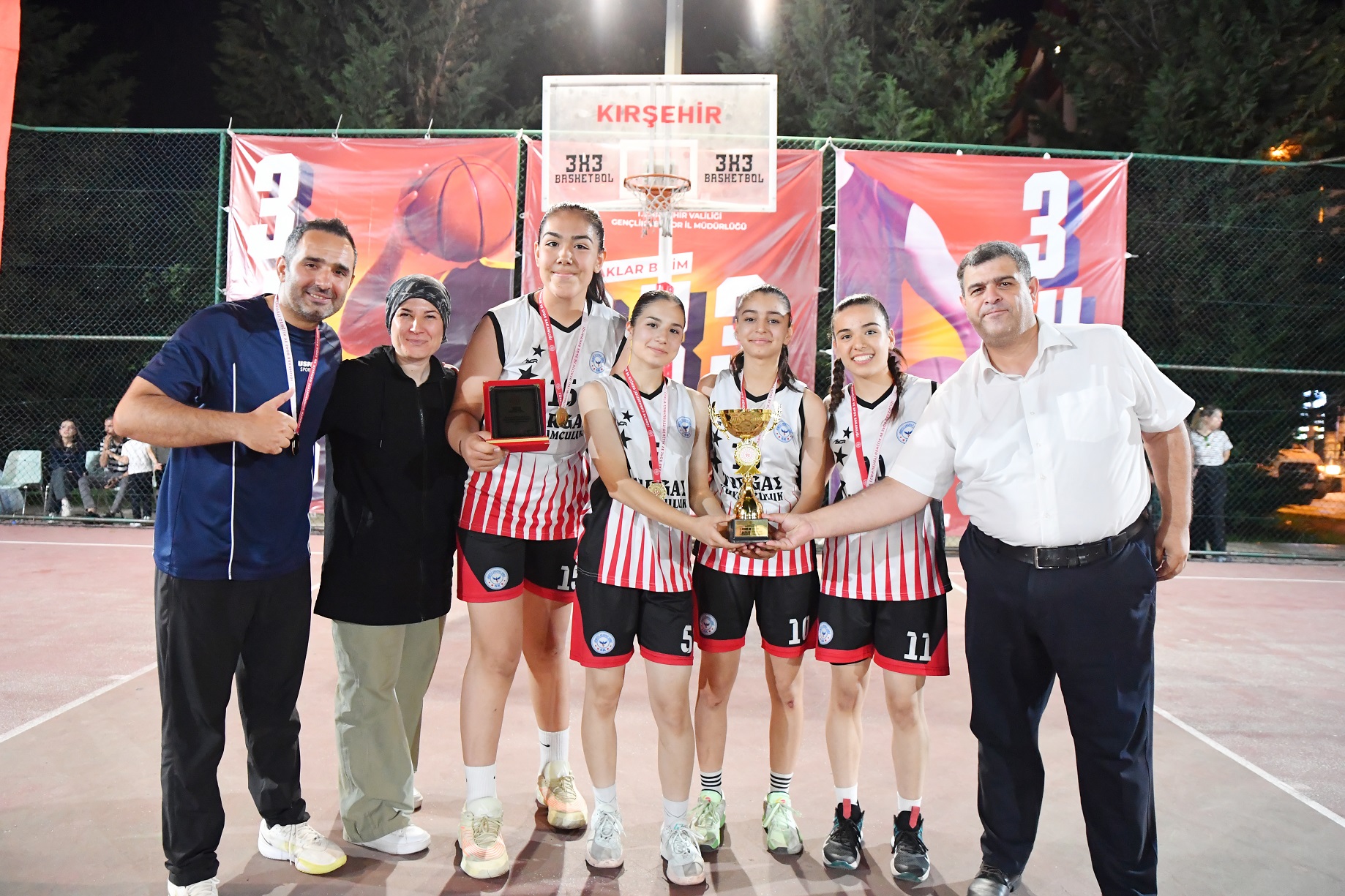3X3 Basketbol Maçlari Sona Erdi̇ (4)