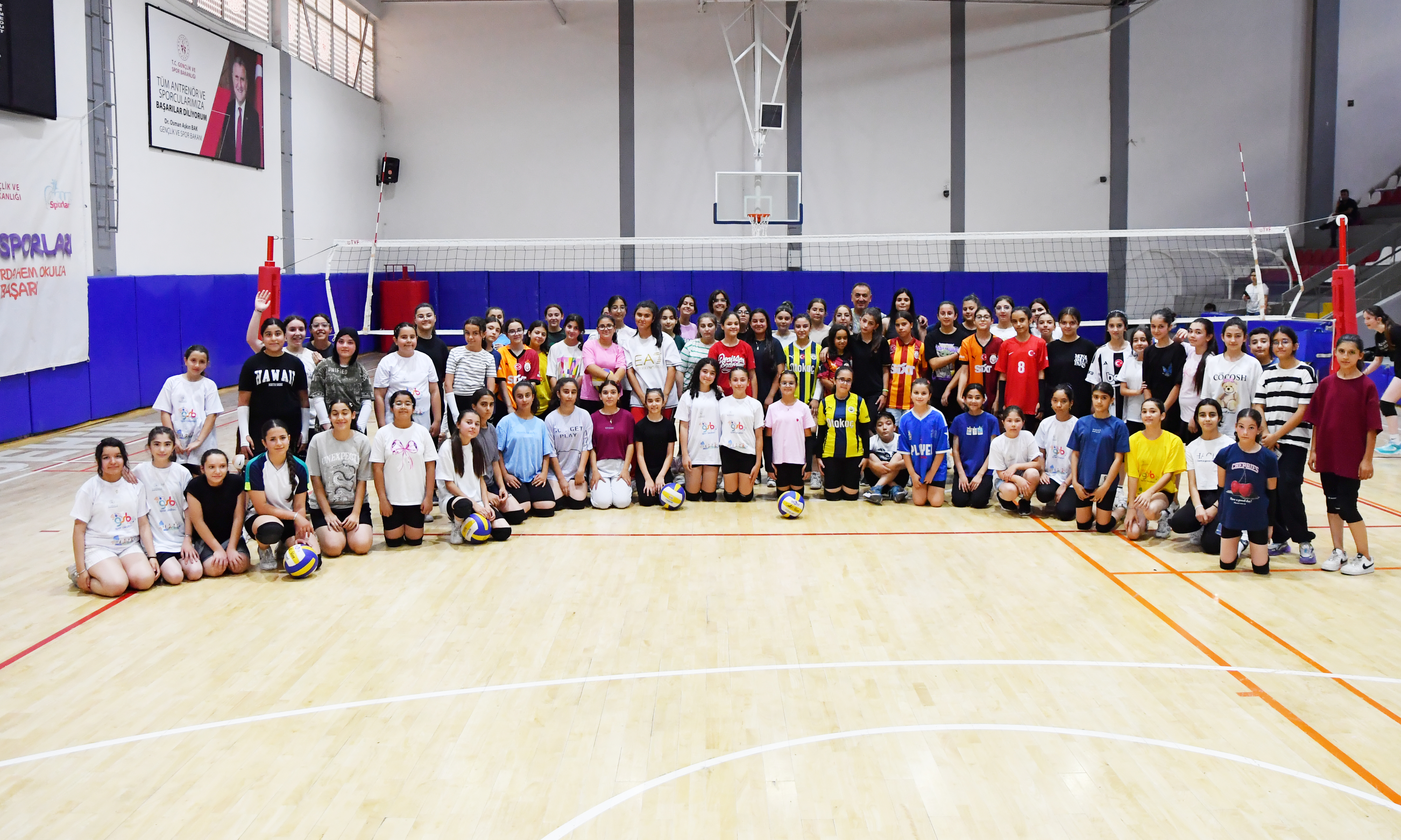 Antrenör Orbay “Voleybol Kursuna Ilgi Bizleri Mutlu Ediyor” (1)
