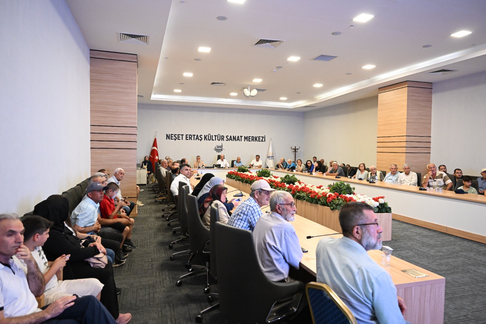 Başkan Ekicioğlu Banka Evleri Hak Sahipleriyle Kentsel Dönüşüm Sürecini Değerlendirdi2