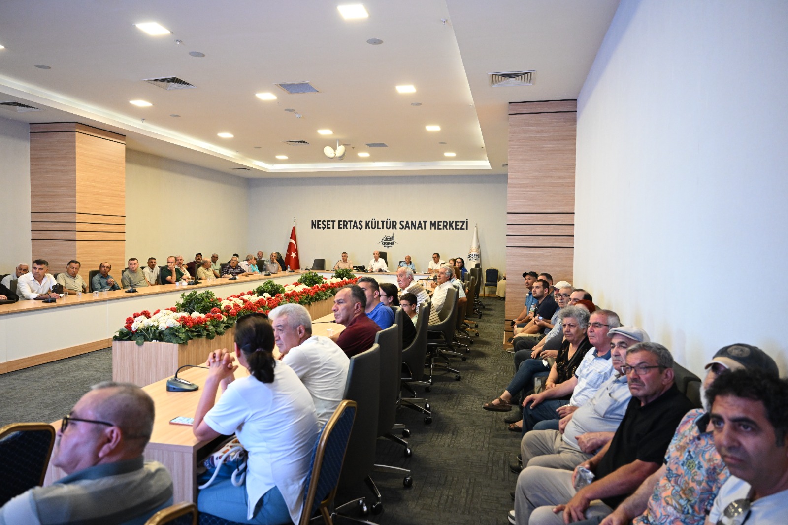 Başkan Ekicioğlu Banka Evleri Hak Sahipleriyle Kentsel Dönüşüm Sürecini Değerlendirdi3