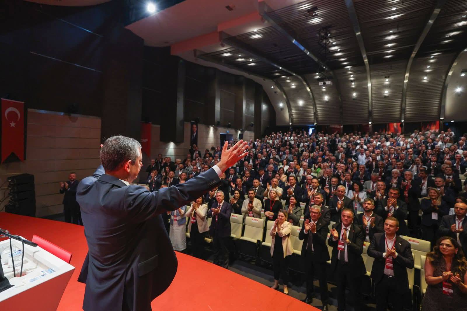 Başkan Ekicioğlu, Chp Belediye Başkanları Toplantısına Katıldı2