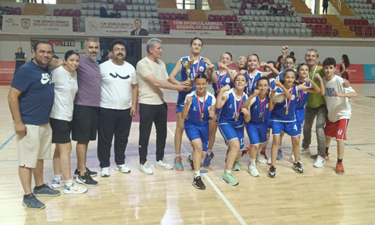 Basketbol Anali̇g’de Yarı Finaldeyiz (2)