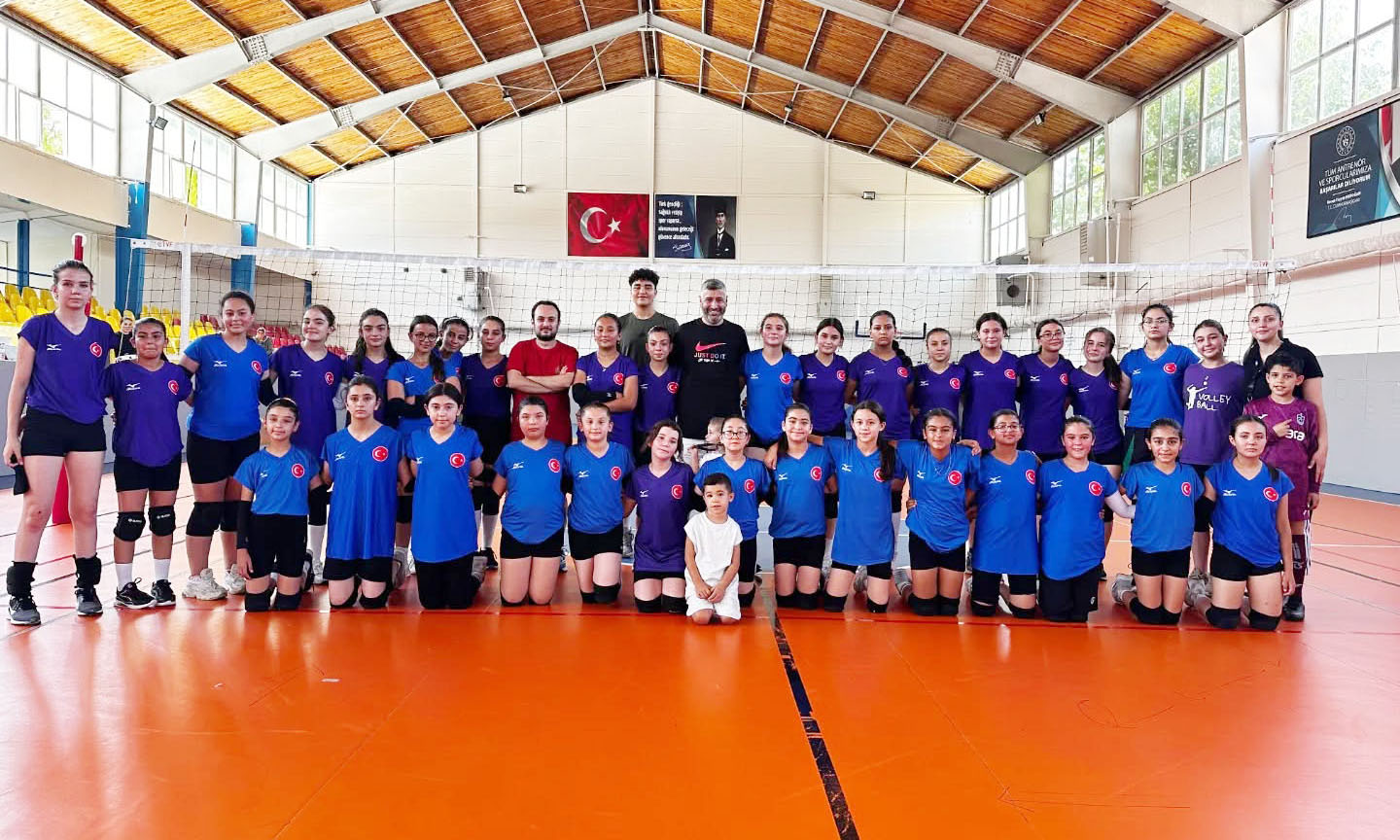 Hangül’den Genç Voleybolculara Ziyaret (5)
