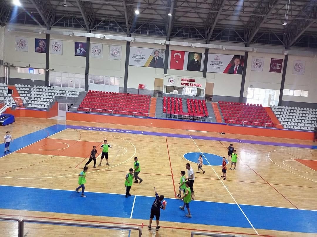 Hentbol Çalışmaları Devam Ediyor (1)
