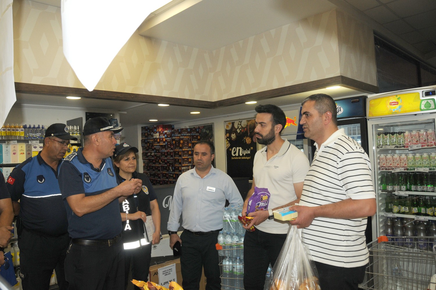 Kırşehir Belediyesi’nden Marketlere Sıkı Denetim