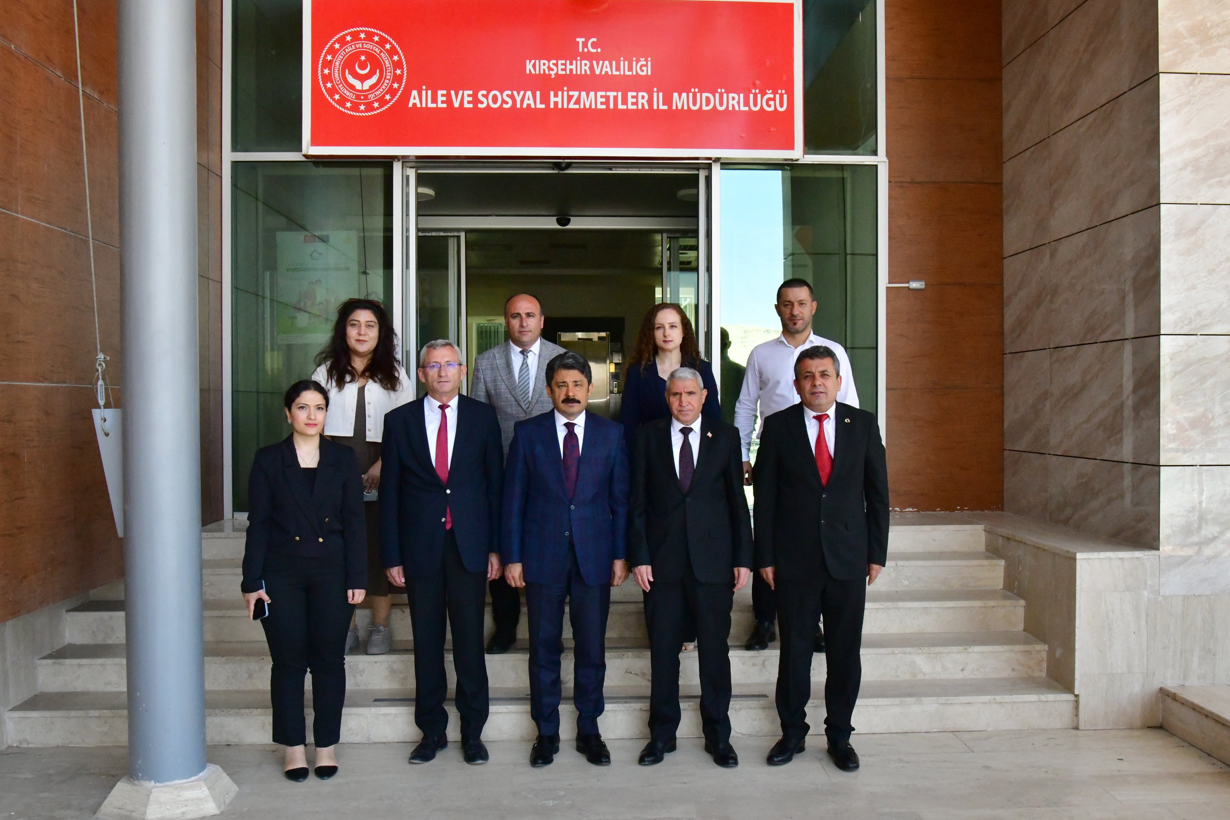 Kırşehir Valisi Demiryürek'ten Aile Ve Sosyal Hizmetlere Ziyaret