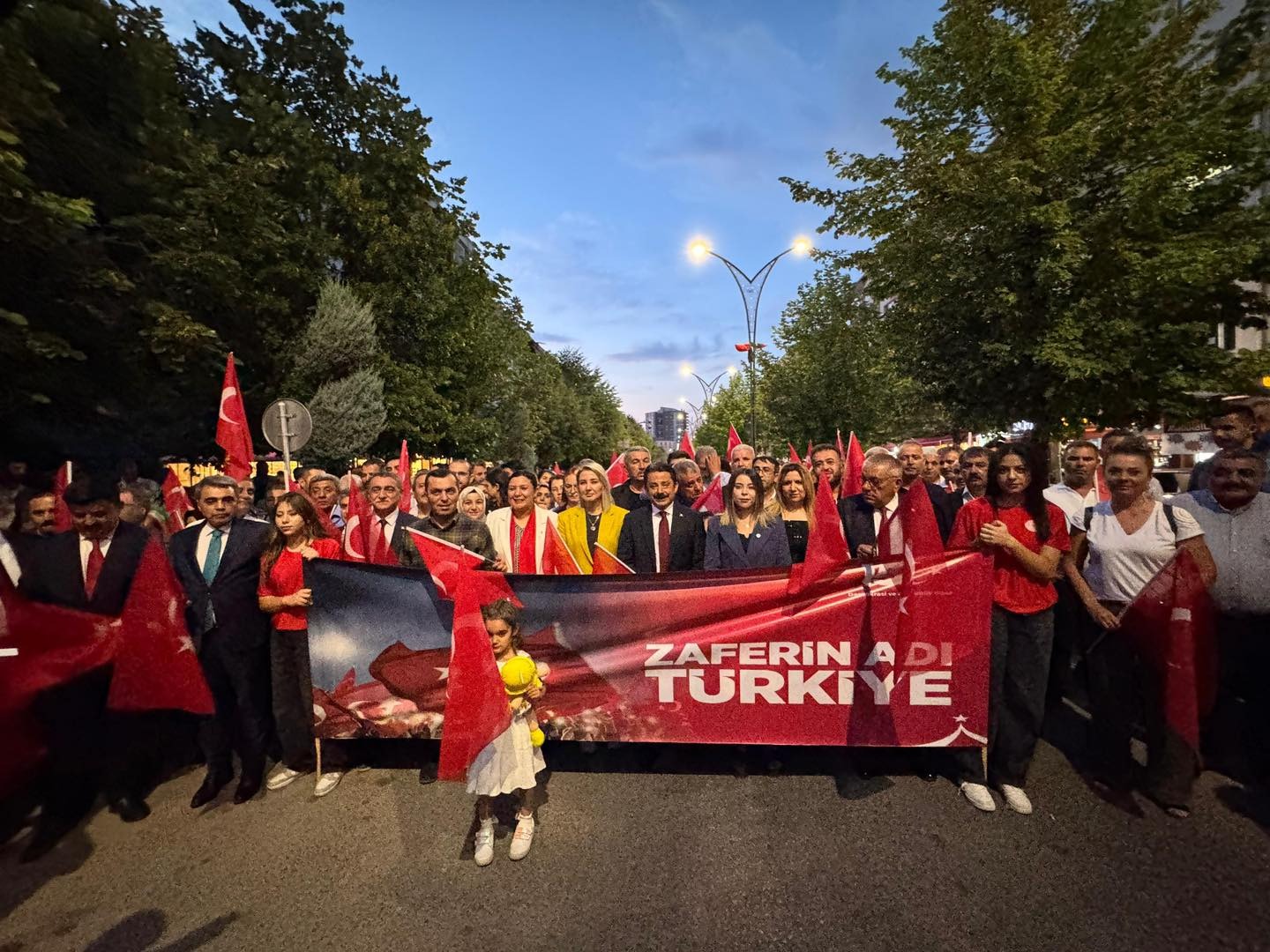 Kırşehir’de Demokrasiye Destek Tek Yürek Oldu1
