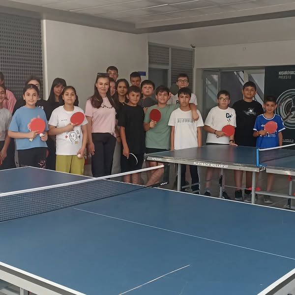 Kırşehirli Gençler, Masa Tenisi Öğreniyor (1)-1