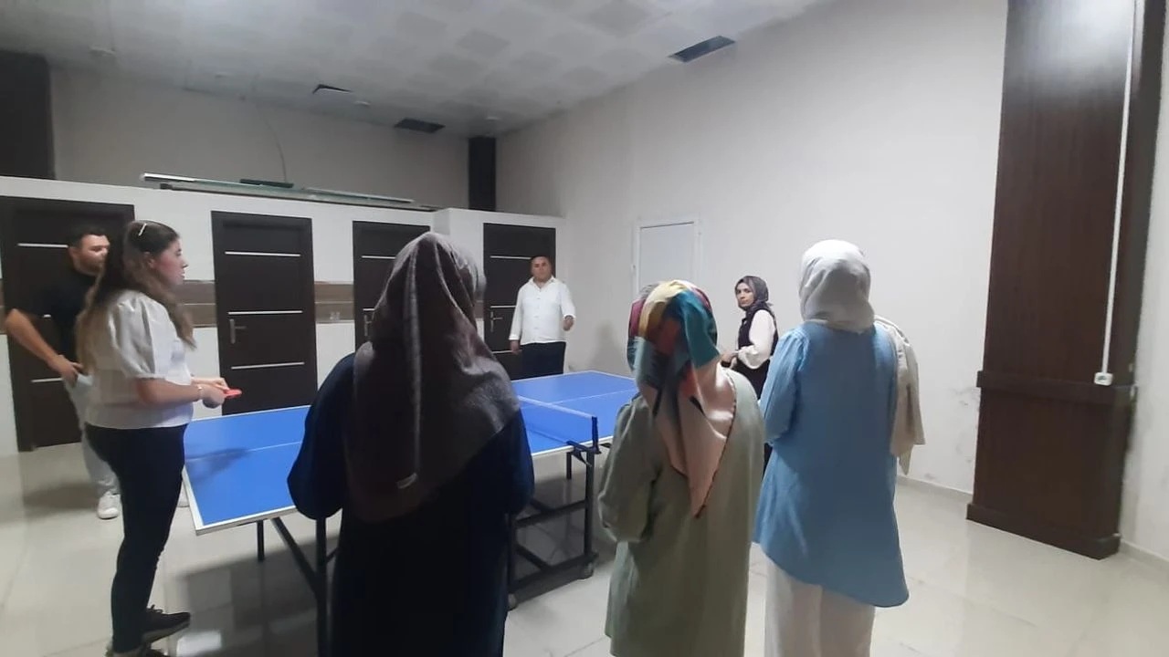 Masa Tenisinde Bir Araya Geldiler (1)