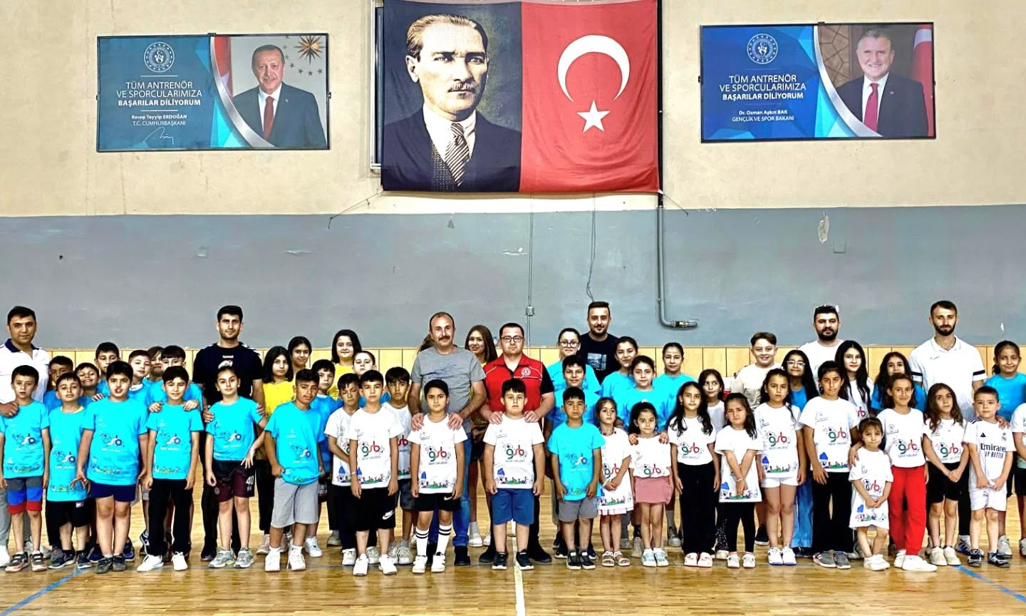 Mucur’da Yaz Spor Okulları Coşkuyla Başladı (2)