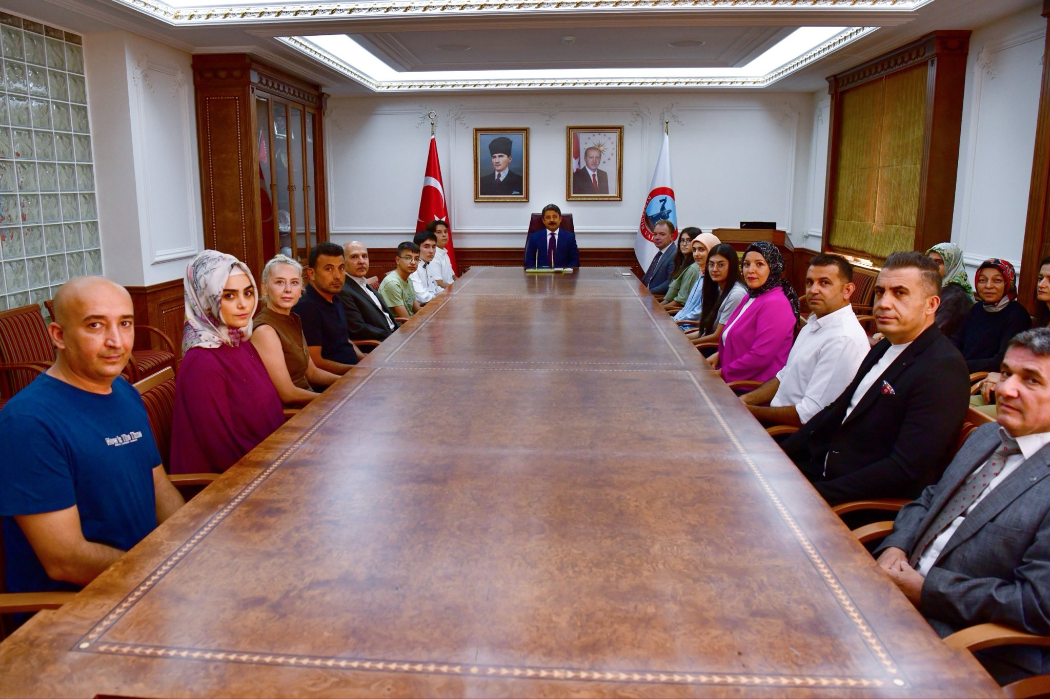 Şampiyonlar Vali Demiryürek Ile Buluştu2