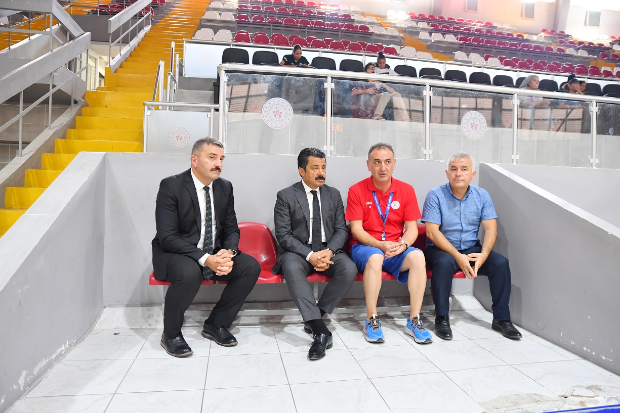 Vali Demiryürek’ten Yaz Spor Okullarına Ziyaret (4)