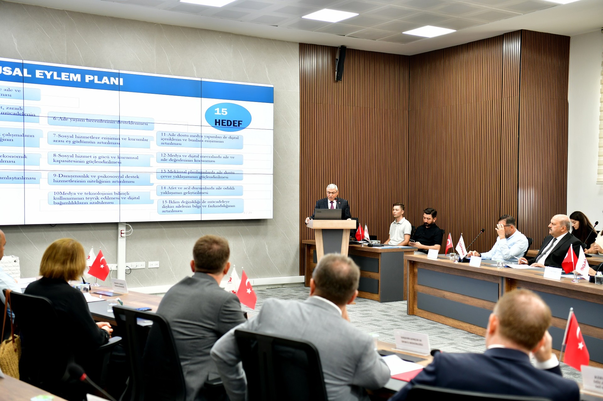 Aileler Korunup Güçlendiriliyor